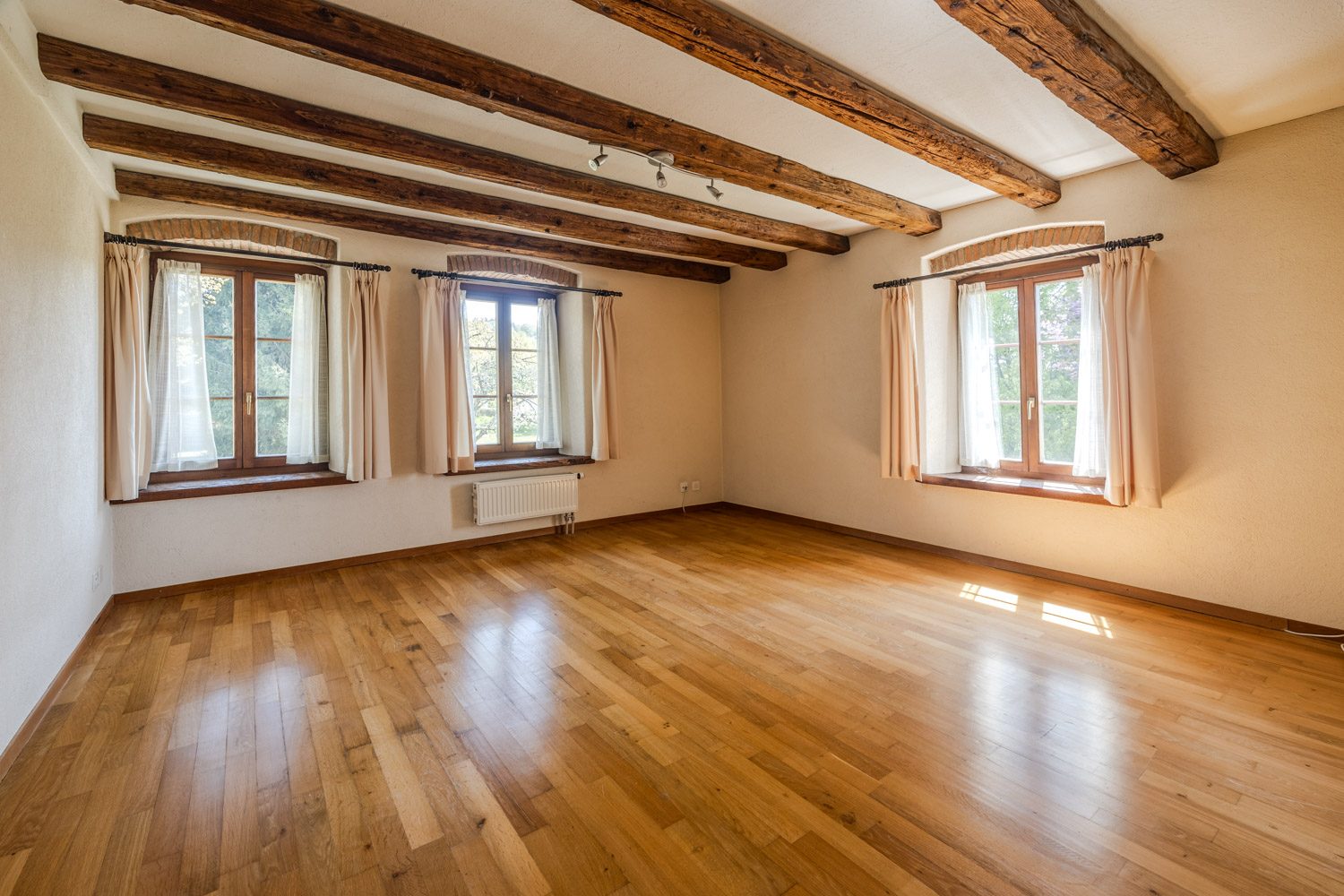 Renovated traditional Vaud farmhouse with potential — photo 3