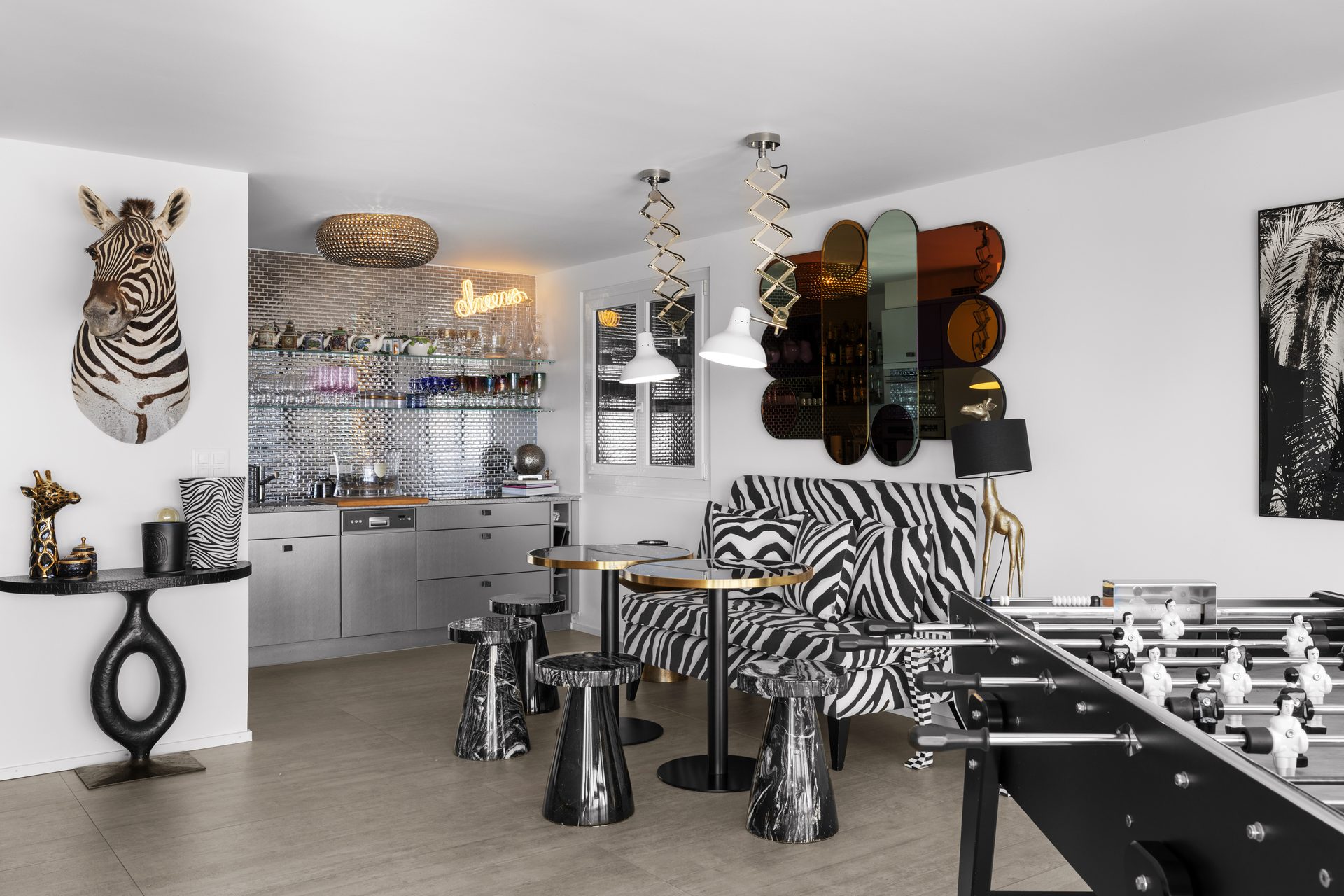 Bar and games area