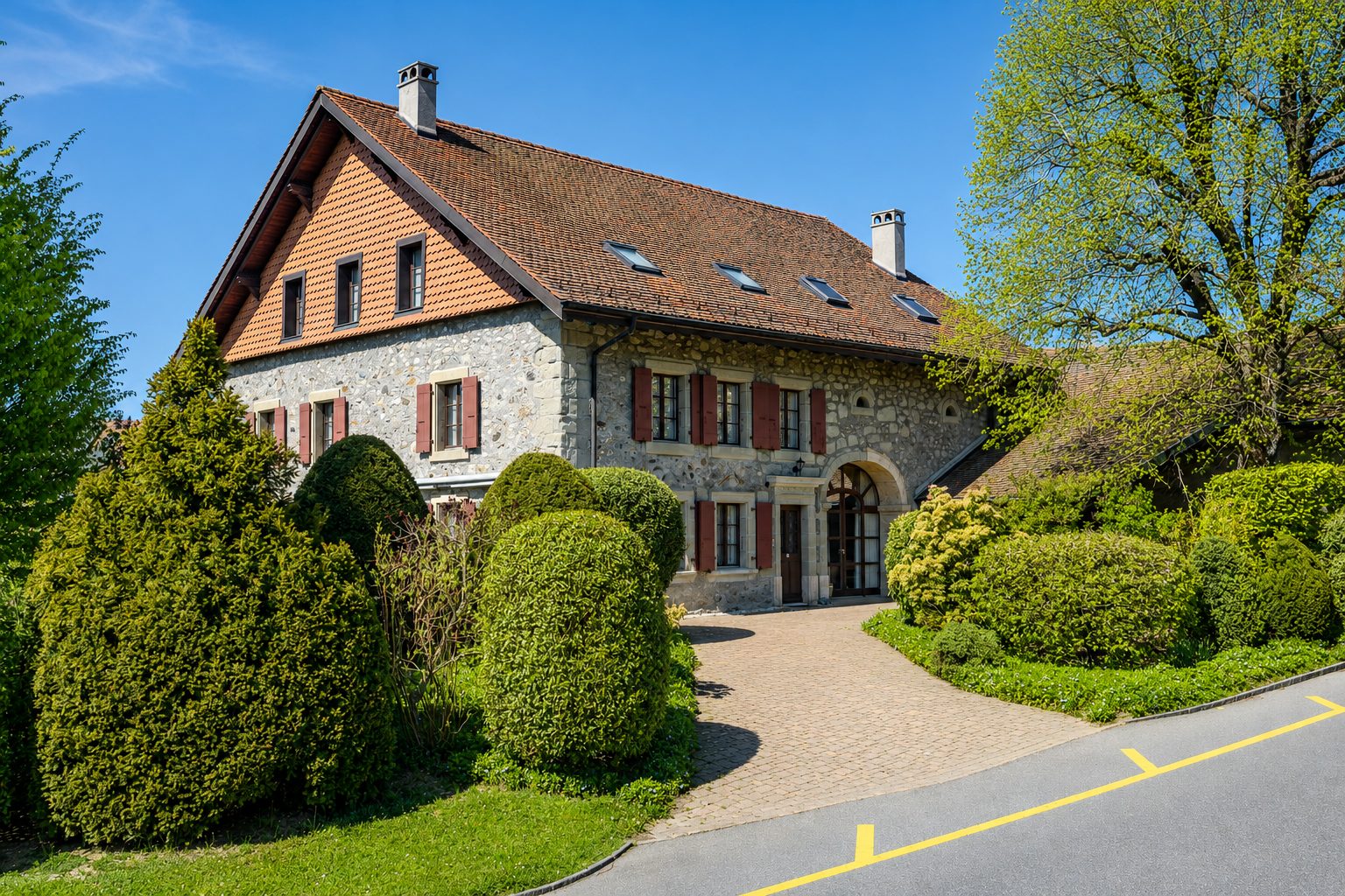 Ancienne ferme vaudoise rénovée avec potentiel