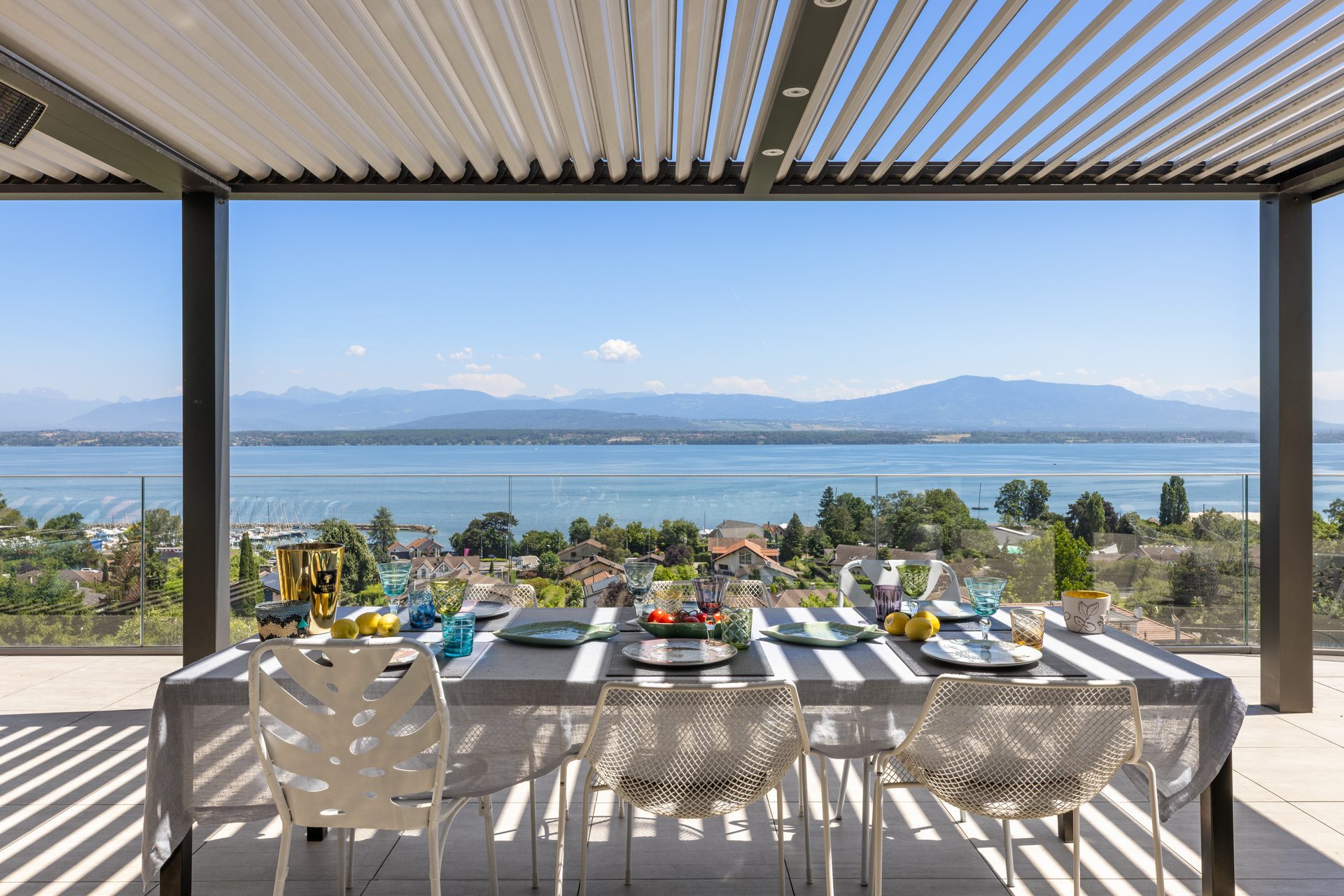 Exceptional Villa with Spectacular Views over Lake Geneva