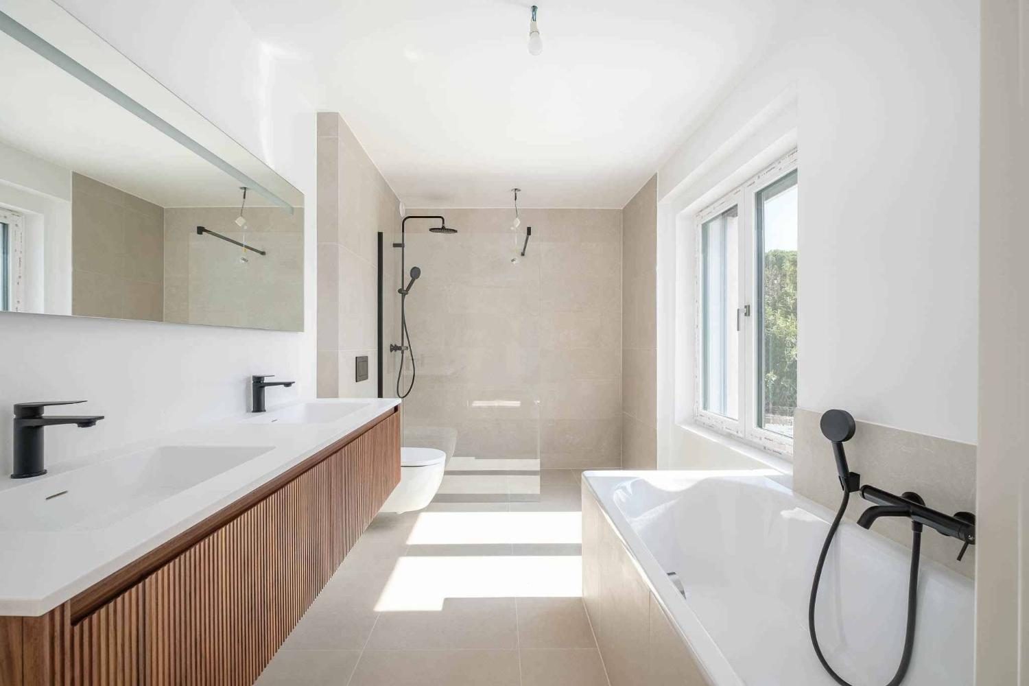 Renovated detached villa, photo 3