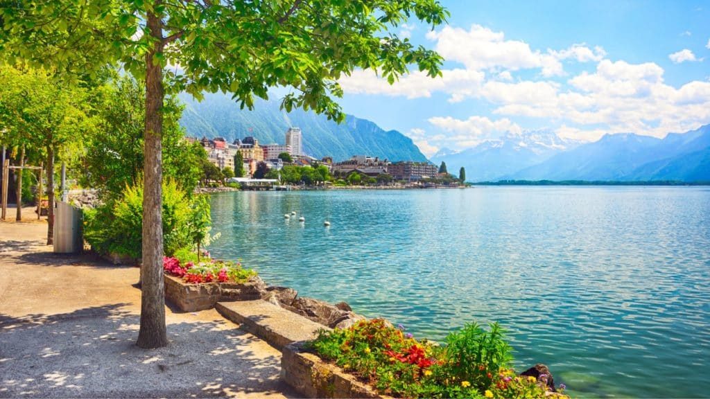 Lac Léman et les Alpes depuis Montreux, Riviera vaudoise