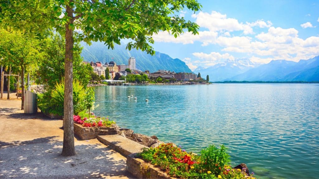 Lac Léman et les Alpes depuis Montreux, Riviera vaudoise
